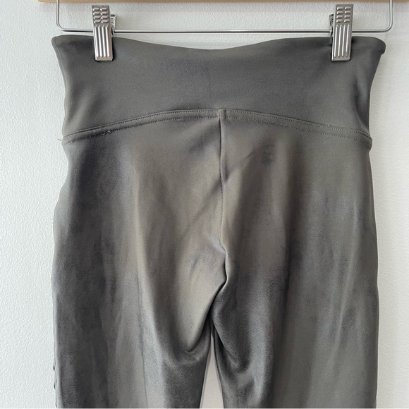 SPANX Womens Faux Leather Moto Leggings size Small Gray Stretch - Picture 6 of 10